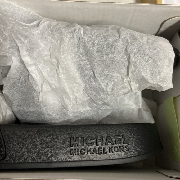 Michael Kors Brandy Signature Logo Slides Black Size 9 NIB - Picture 5 of 6